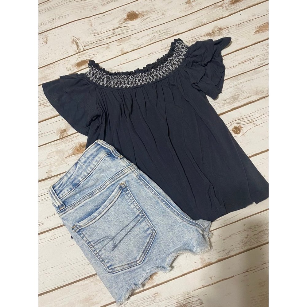 American Eagle Off The Shoulder Smocked Neck Top XS